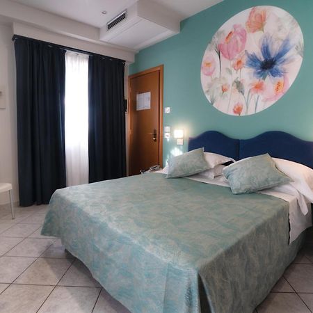 Hotel Sirio Camaiore Bagian luar foto