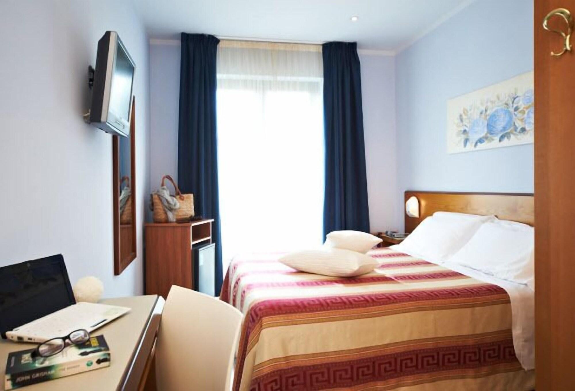 Hotel Sirio Camaiore Bagian luar foto