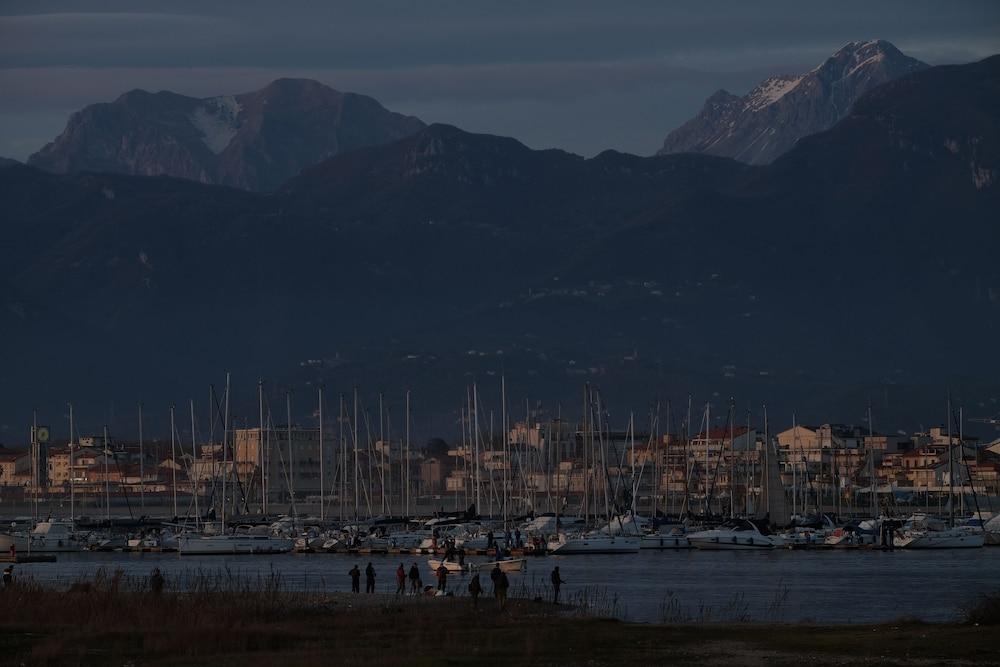 Hotel Sirio Camaiore Bagian luar foto