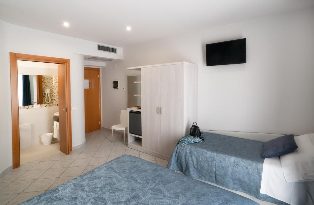 Hotel Sirio Camaiore Bagian luar foto