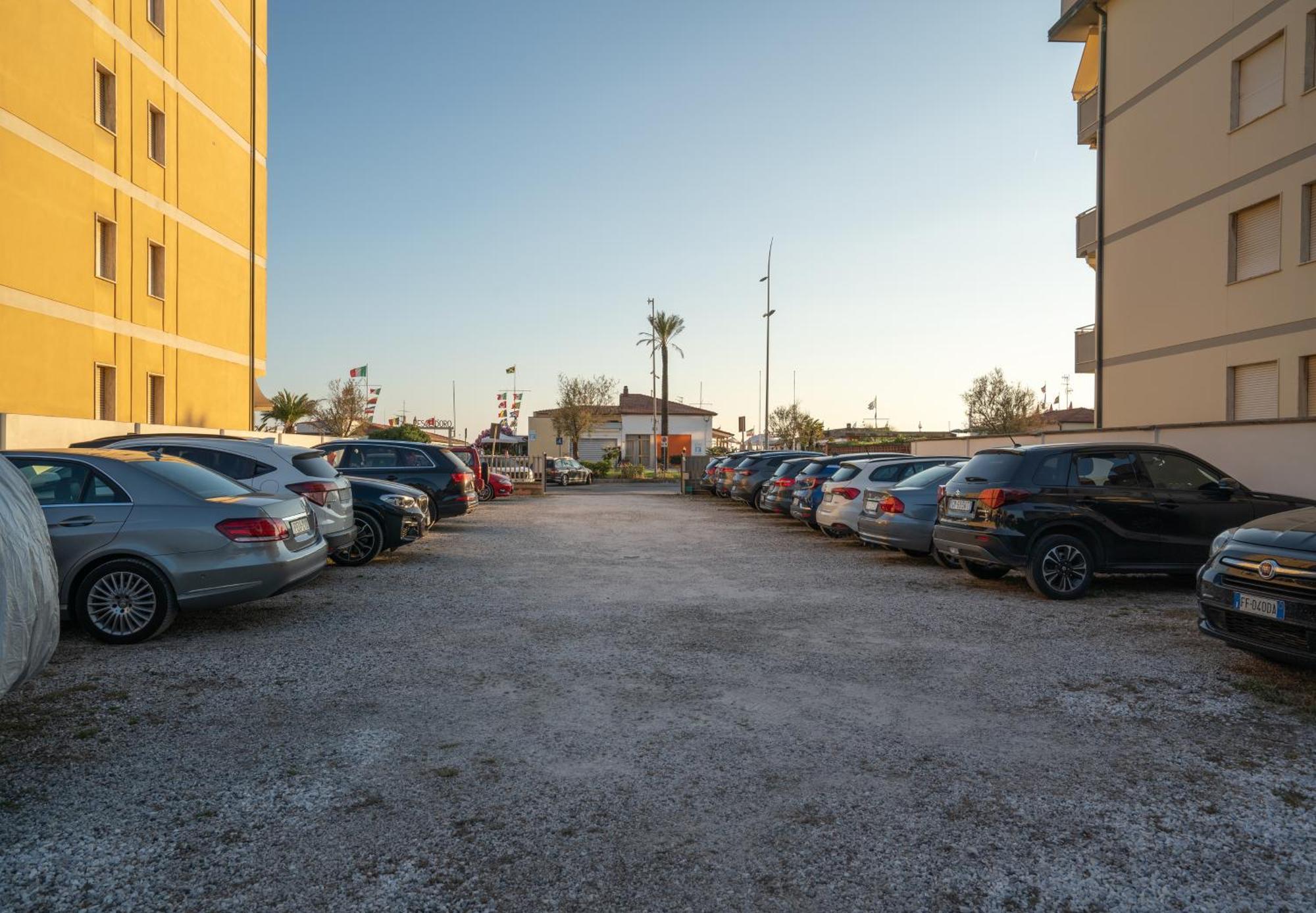 Hotel Sirio Camaiore Bagian luar foto