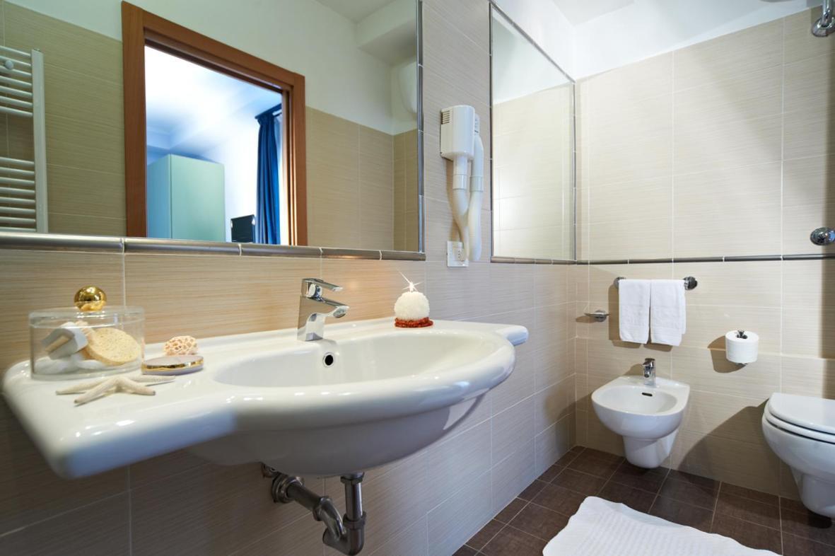Hotel Sirio Camaiore Bagian luar foto